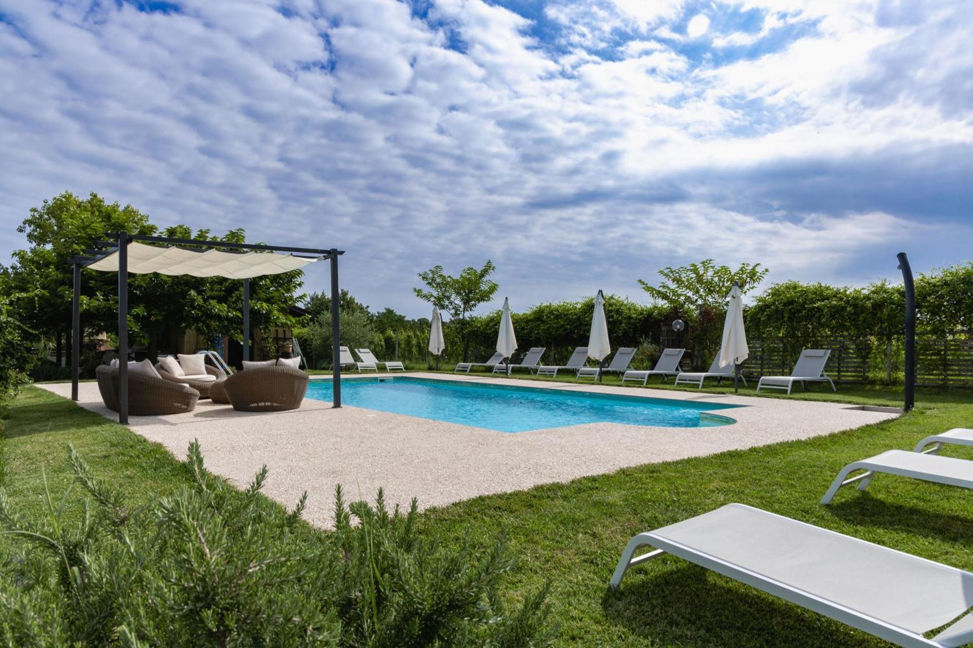 La Cantinella Country House La Morra Exterior photo
