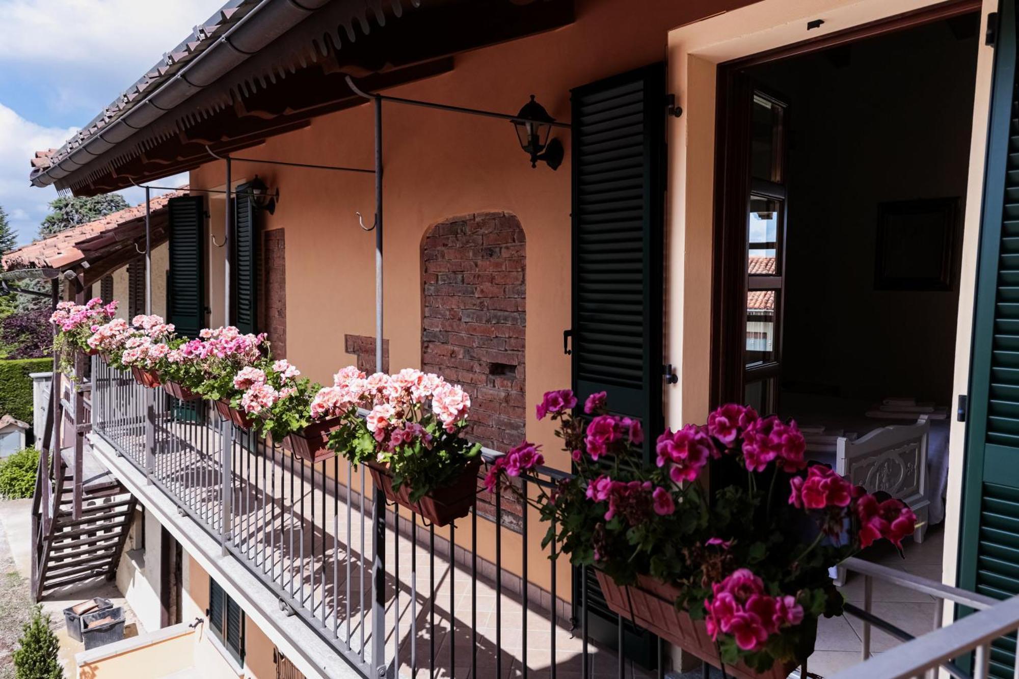 La Cantinella Country House La Morra Exterior photo